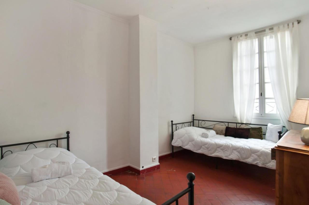 Charming And Large Duplex Flat With Beautiful Terrace In Avignonアパートメント エクステリア 写真